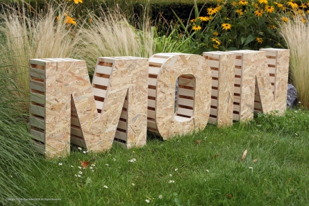 Umweltfreundliche Holzbuchstaben zum stellen.