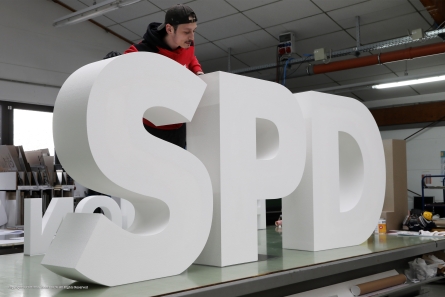 SPD Buchstaben zum stellen.