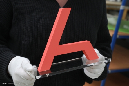 3D-Logo als Tischaufsteller und Handheld (Typ P4).