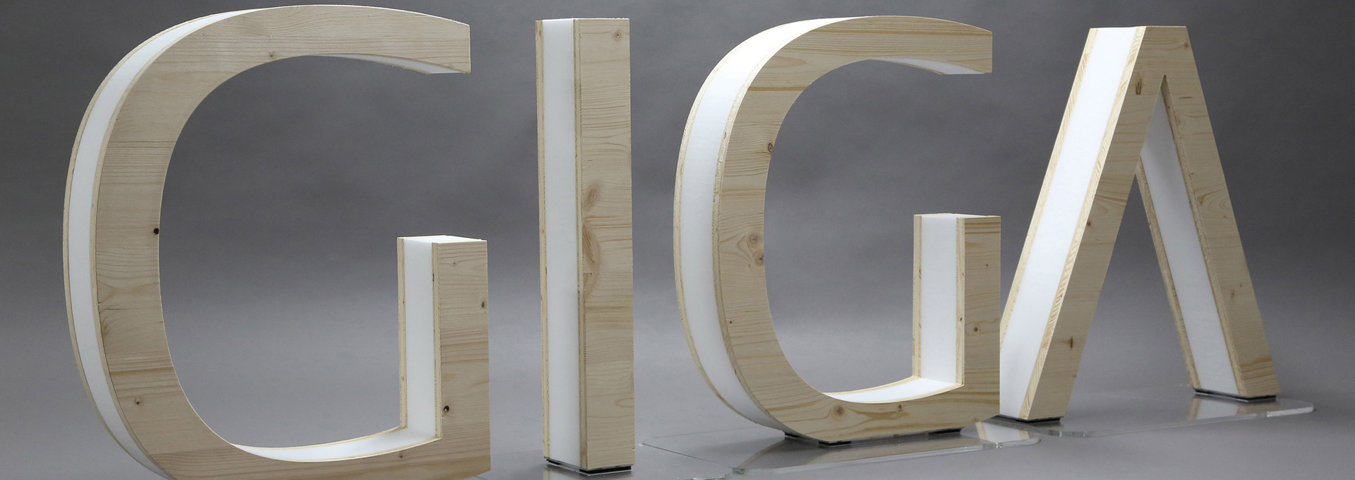 3D Holzbuchstaben und Logos